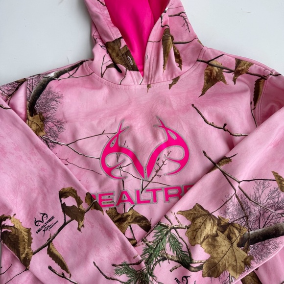 Realtree Camouflage Hoodie - Picture 3 of 5